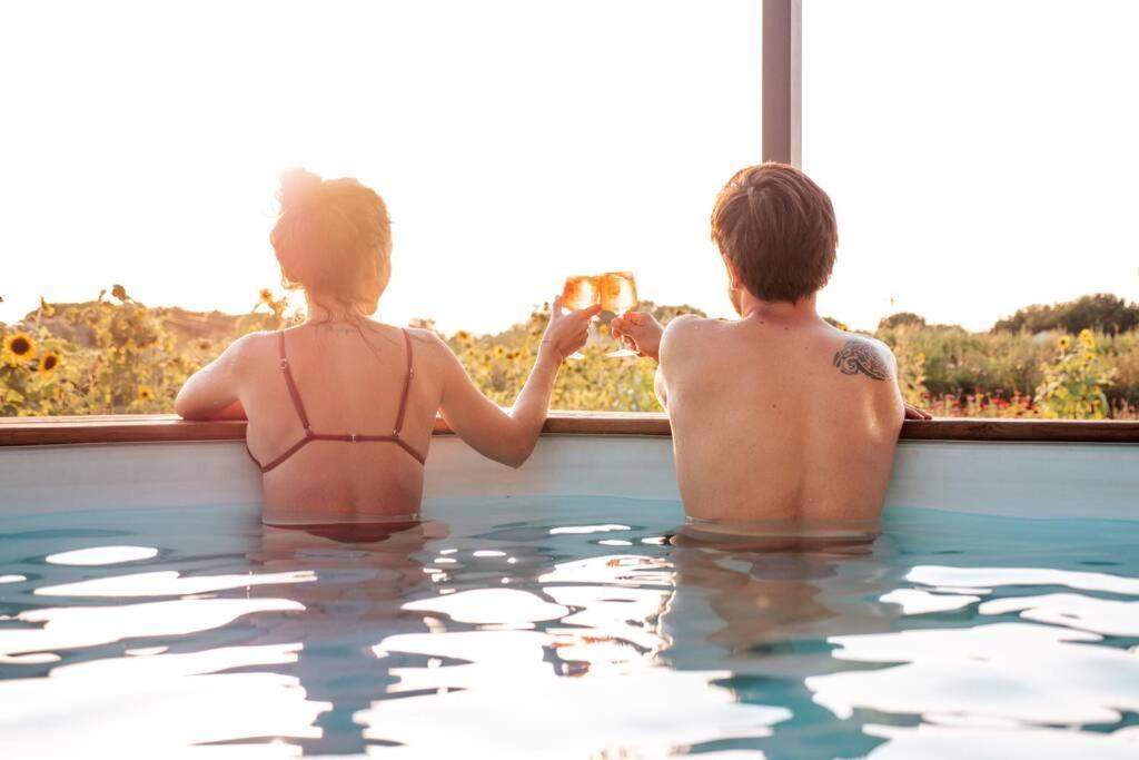 Myinsolite - Tiny-House, Jacuzzi, Brasero, Piscine Aigues-Mortes Ngoại thất bức ảnh